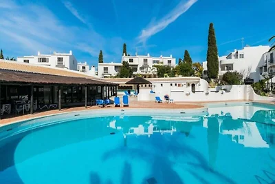 Apartment in Albufeira mit Gemeinschaftspool