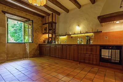 Geräumiges Bauernhaus mit beheiztem Pool