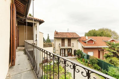 Auffallendes Ferienhaus in Albugnano mit...