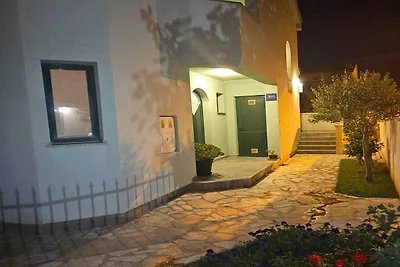 Apartments Mlikota - One Bedroom Apartment wi...