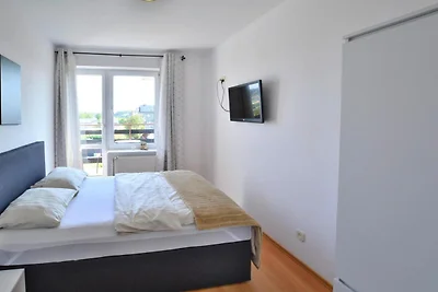Grote, comfortabele villa met een eigen tuin.