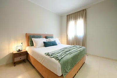 Private Poolvilla mit Meerblick für 6...