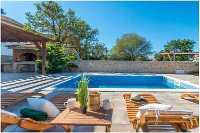 Holiday Home Ema with pool