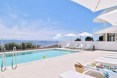 Apartment auf Korsika mit Pool und Meerblick