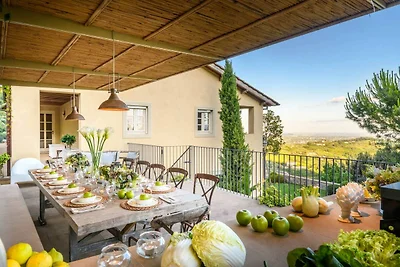 Luxusvilla mit 10 Schlafzimmern in Lucca