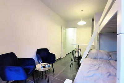 Studio Heron Residence