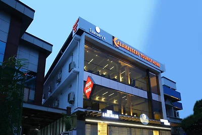 Super Townhouse Edasserys Kalamassery Tourist...