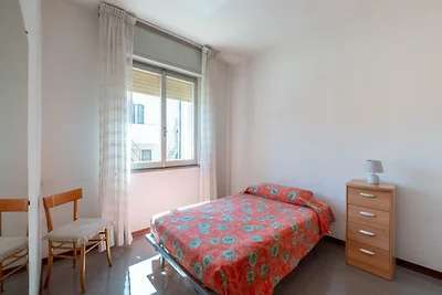 Einfaches Ferienhaus in Fano mit Terrasse