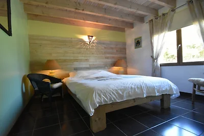 Villa mit beheiztem Pool und Whirlpool