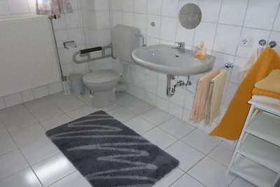 Ferienwohnung in Vöhl mit Schwimmbecken