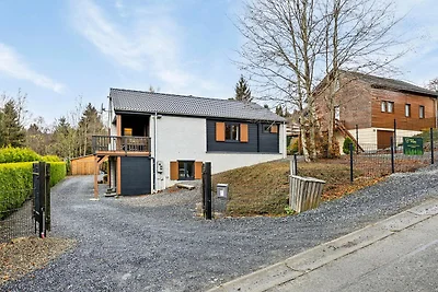 Elegantes Chalet in Manhay mit Sauna