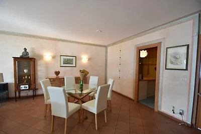 Appartamento a Verbania con vista lago