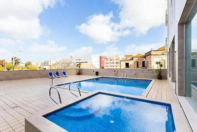 Wohnung in Lagos mit Pool und Balkon