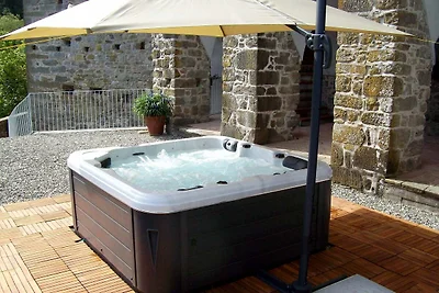 Appartamento con idromassaggio e piscina