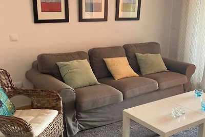 Modernes Apartment im Golfresort mit Pool