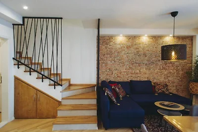 Three Bedroom Apartment with Balcony