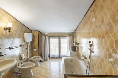 Invitante appartamento a Jadranovo con...