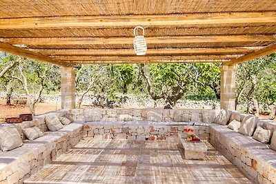 Villa im Itria-Tal mit Infinity-Pool