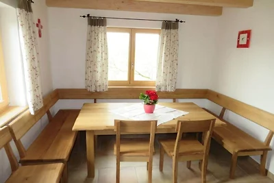 Vakantiehuis in Regen met zwembad