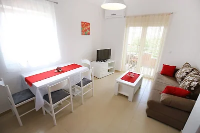 Apartments Kapetan - Two Bedroom Apartment wi...