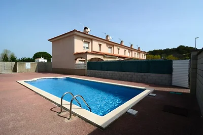 Ferienhaus in LEscala mit Swimmingpool