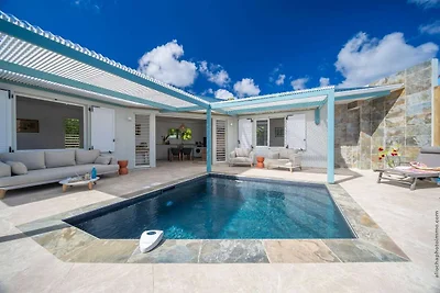 Chique villa met zwembad en strandtoegang