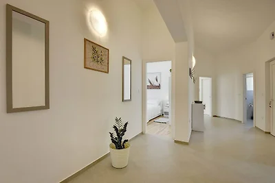 Eingeschossige Villa mit privatem Pool