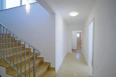 Komfortable Villa mit privatem Schwimmbad