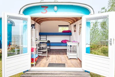 Gezellig klein wagentje van Almere Beach