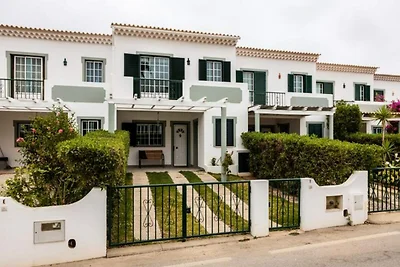 Haus in Albufeira mit Pool und Garten