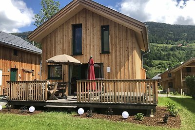 Uitnodigend chalet met sauna en whirlpool