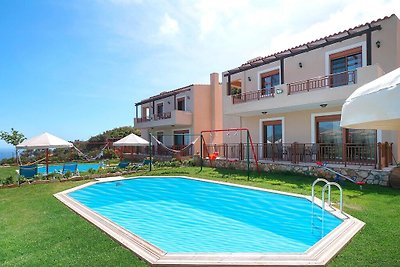 Villa con piscina privata a Triopetra