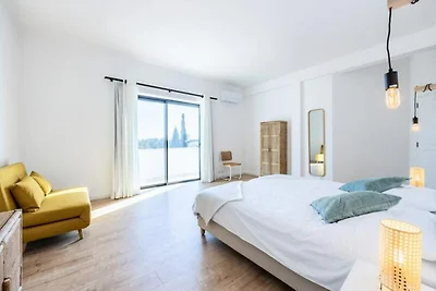 Appartamento a Burgau con piscina privata