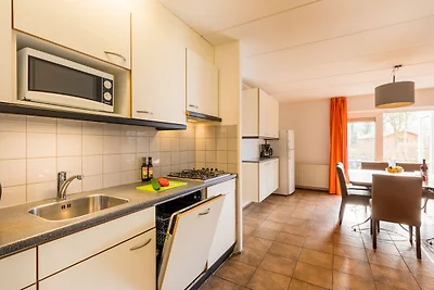 Gerהumiger Bungalow in der Nהhe des...