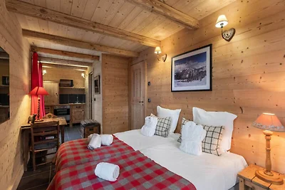Chalet in Courchevel mit Skizugang und Spa