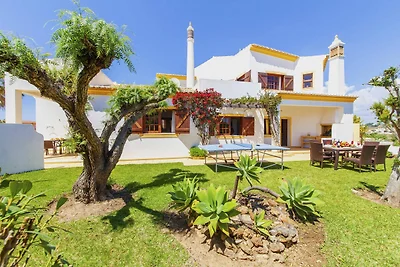 Villa mit privatem Pool in Südlage
