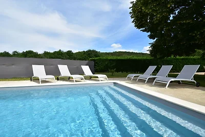 Gemütliches Ferienhaus mit Pool in...