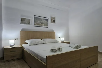 Gem�tliche und verbundene Wohnung in Saranda
