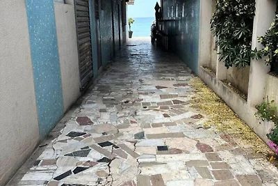 Apartment in Saint-Cyr-sur-Mer am Meer