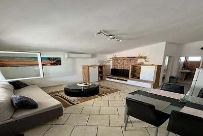 Apartment Didovi Dvori 2 with jacuzzi
