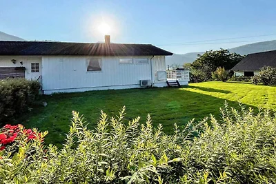 12 Personen Ferienhaus in Davik
