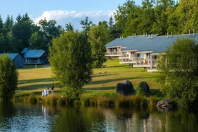 Chalet in Nontron met verwarmd zwembad