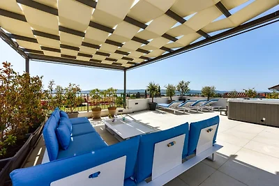 Moderne Villa mit Swimmingpool