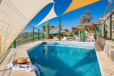 Amplia villa en Cartagena con piscina