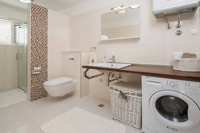 Villa mit 4 Schlafzimmer