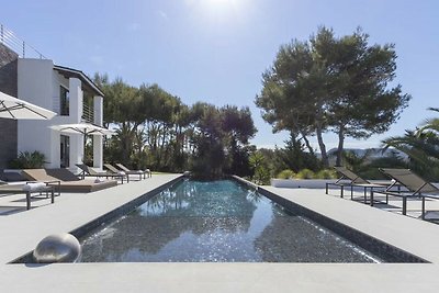 Ibizenkische Villa mit Meerblick