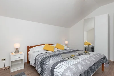 Appartamento con 2 camere da letto con...