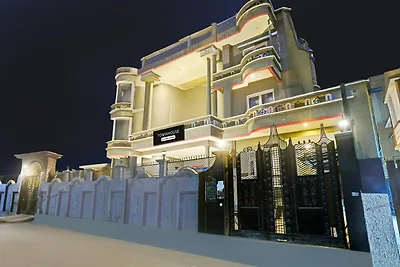 Soggiorni super deluxe al Vijay Khand Gomti...