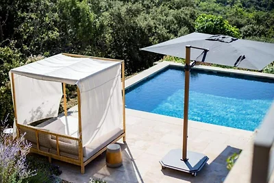 Villa in Gordes mit Pool und Aussicht