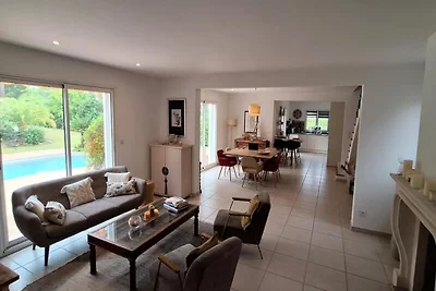 Villa in Saint-Raphaël mit privatem Pool